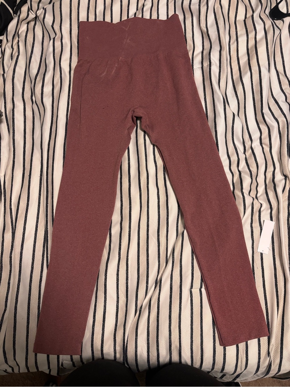 High-Rise Ribbed Leggings in Mauve